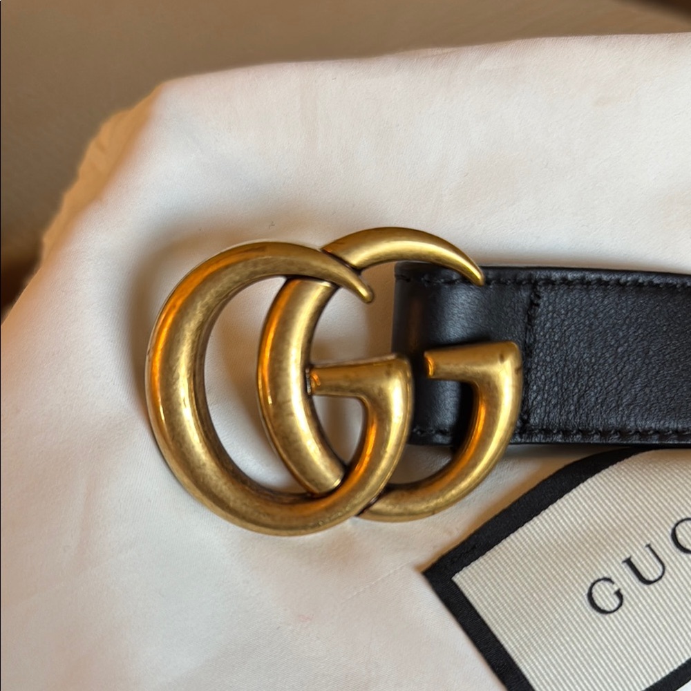 Gucci Black Leather Belt with Gold Buckle - Picture 3 of 5